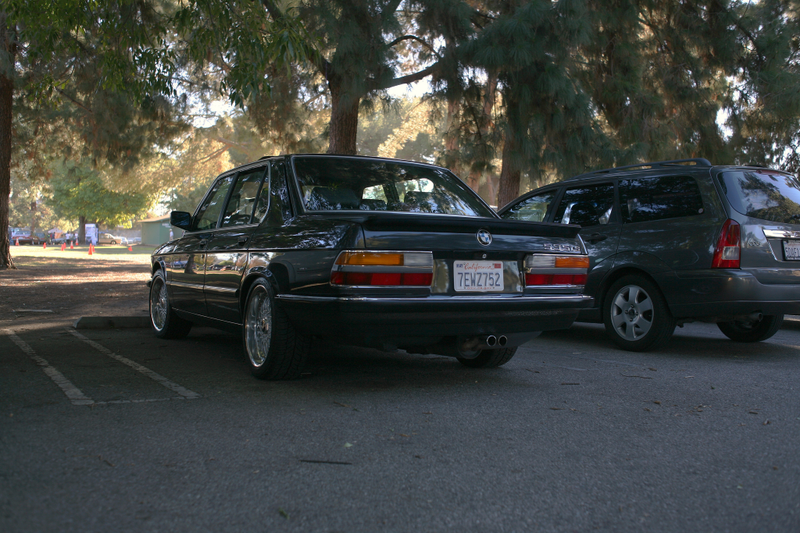 Illustration for article titled SoCal Vintage BMWs: Where the turn-signal-using BMW owners come to play